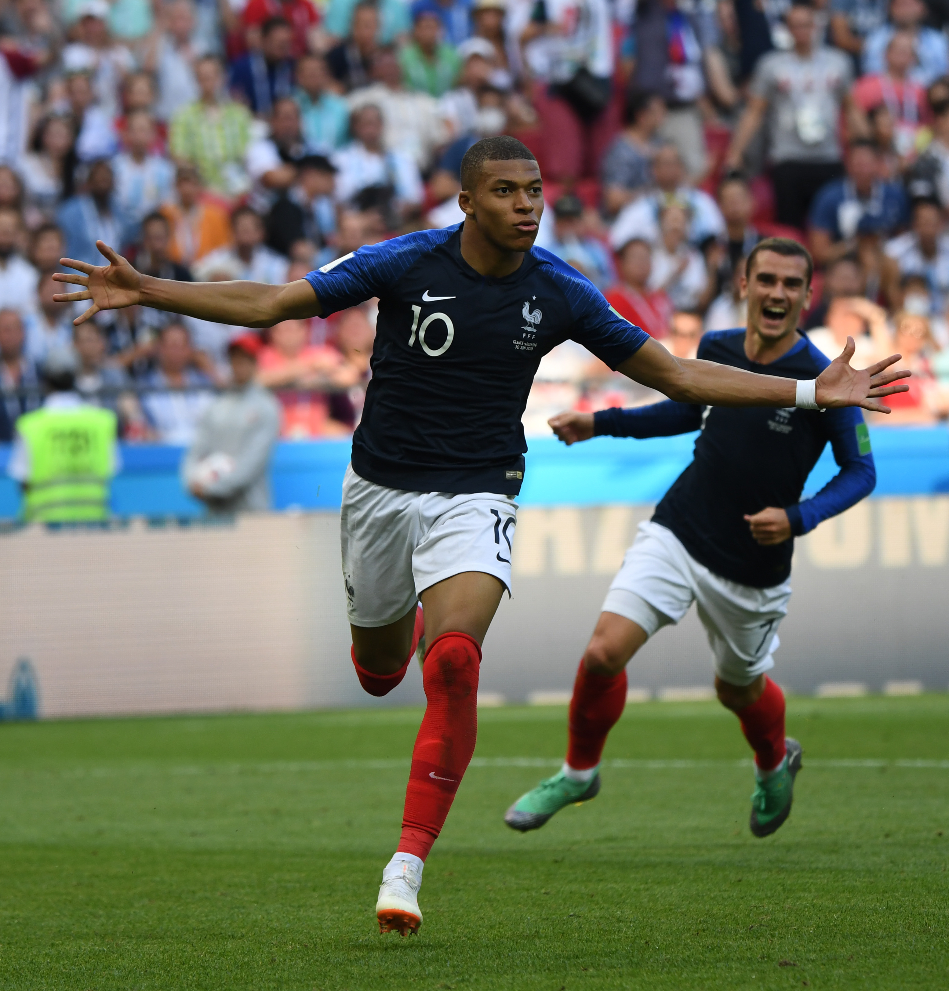 斯帕莱蒂：踢无锋不是想刺激前锋，是因为我确信那是正确体系（斯帕莱蒂：采用无锋阵不是为敲打前锋，我坚信这是最合适的体系）