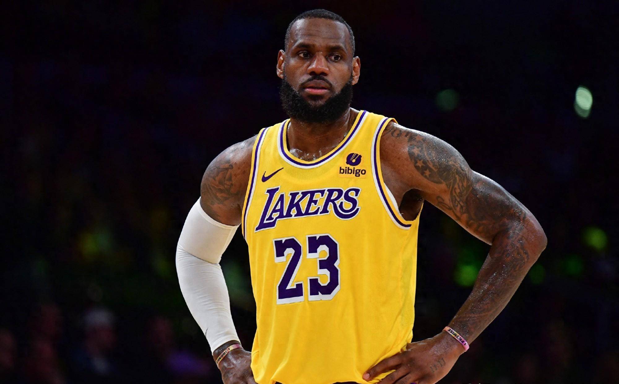 皇马公布欧冠战曼城名单：姆巴佩受伤仍入选，卡马文加缺席（皇马官宣欧冠对曼城大名单：姆巴佩带伤入列，卡马文加无缘）