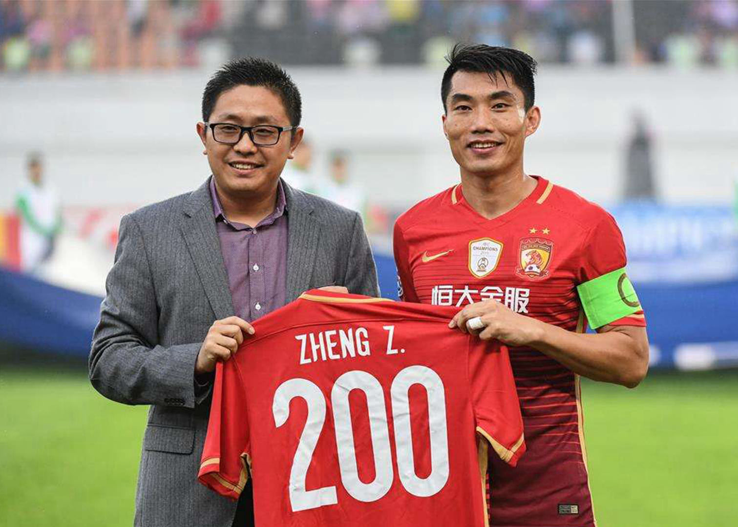 世体：巴萨查出约500起球迷倒卖对阵法兰克福门票的案件（世体：巴萨查处约500起球迷倒卖对法兰克福比赛门票案件）