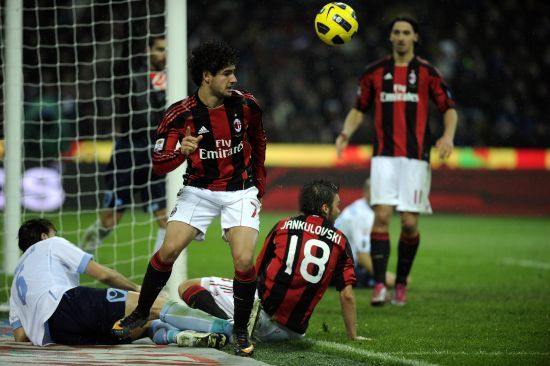 西甲：巴萨4-1大胜瓦伦西亚（西甲：巴萨4-1轻取瓦伦西亚）