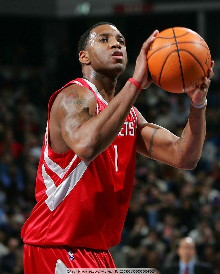 TA：皇马寻求引进后卫和中场；他们愿听取对罗德里戈的报价（TA：皇马计划补强后防与中场，愿听取罗德里戈的转会报价）