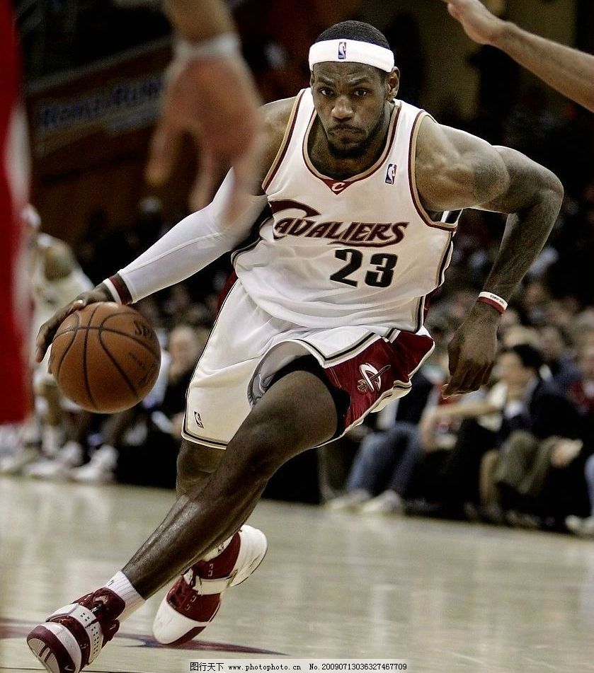 阿森纳将迎四场英超比赛，三主一客对阵狼队布莱顿维拉埃弗顿（阿森纳英超四连战：三主一客迎战狼队、布莱顿、维拉、埃弗顿）