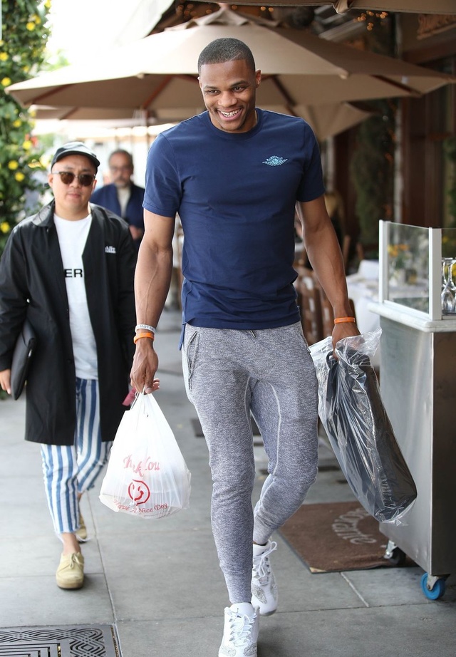 米利唐重伤：皇家马德里后防线陷入前所未有的危机（米利唐重创，皇马后防遭遇空前危机）