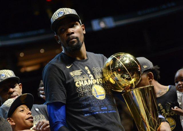 首场比赛 首场比赛